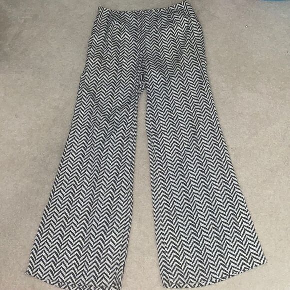 NWOT! Umgee Chevron Wide Leg Pants! - Picture 5 of 11